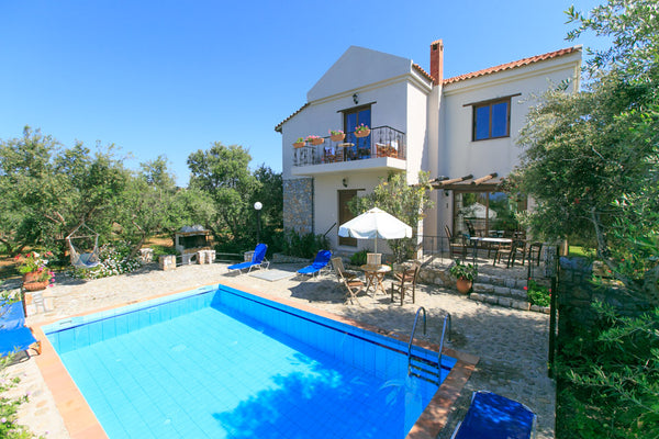 <p><b>Overview</b> <br>Villa Tzina is located in Tavronitis, Crete. This detache England, United Kingdom Villa Tzina: Large Private Pool, Walk to Beach, A/C, WiFi, Car Not Required Entire villa vacation rental 11312710