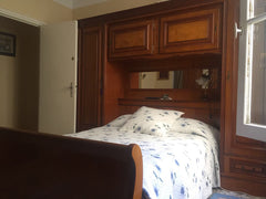 Chambre privée calme dans un appartement situé en plein cœur de Paris donnant su Paris, France Chambre privée au centre de Paris Private room in rental unit vacation rental 21270397