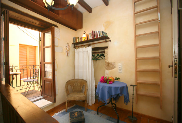 <b>The space</b><br />In the Old Town of Chania, close to the harbour-front in t Kriti, Greece OLD STONE HOUSE,old harbour Chania Entire townhouse vacation rental 405073