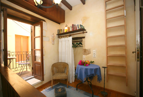 <b>The space</b><br />In the Old Town of Chania, close to the harbour-front in t Kriti, Greece OLD STONE HOUSE,old harbour Chania Entire townhouse vacation rental 405073