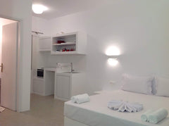 Anita Rooms and Apartments is located at a peaceful enviroment in Adamas, only 1 Greece Deluxe studio @ Anita Rooms & Appartments Room in hotel vacation rental 37853527
