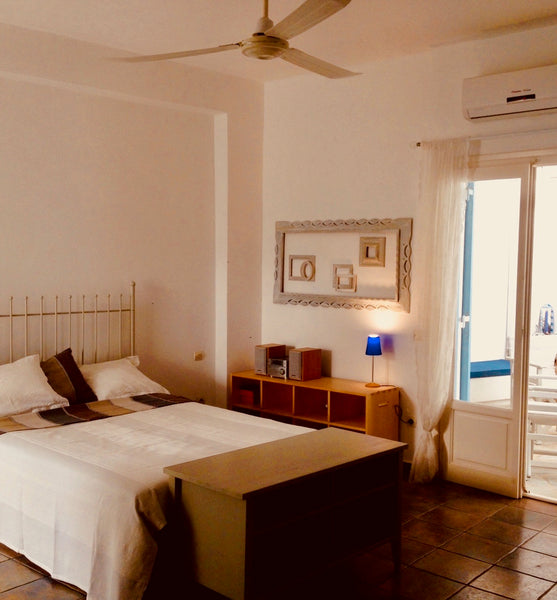 Welcome to our House, situated in the heart of Antiparos Village. <br />We are j Sesto San Giovanni, Italy Casa Ocio Antiparos Entire home vacation rental 24479786