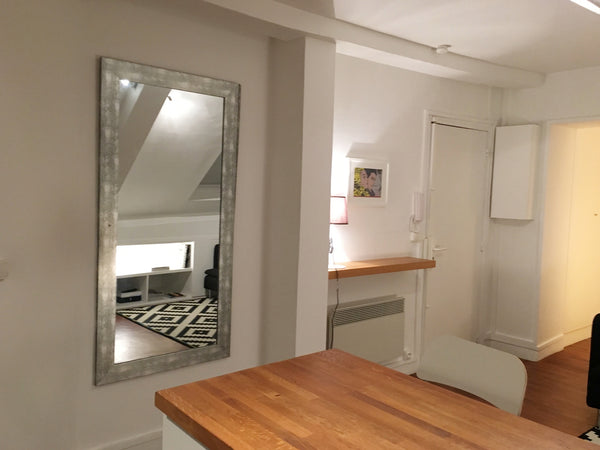 Nice & bright flat - 2 rooms, right in the heart of Paris, 100m from the Champs- Paris, France Heart of Paris Champs-Elysees - Charming flat 2R Entire rental unit vacation rental 5743007