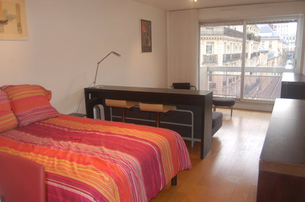 Soyez les bienvenus chez vous dans ce magnifique studio de 42 m² situé dans un i Paris, France Spacieux studio proche des invalides Entire rental unit vacation rental 6472608