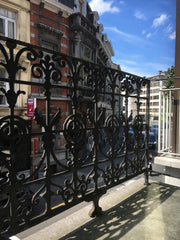 De ruimte is grondig gepoetst en alle oppervlakken en gebruiksvoorwerpen zijn vo Ghent, Belgium Studio Lange Violette Entire rental unit vacation rental 24800020