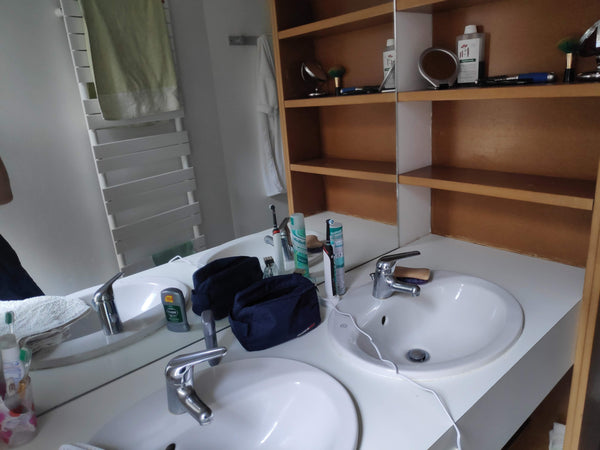 Le logement est situé en plein coeur de Bordeaux, à 100m de l'arrêt de tram Hote Bordeaux, France Grand appartement en plein coeur de la ville Private room in rental unit vacation rental 44529409