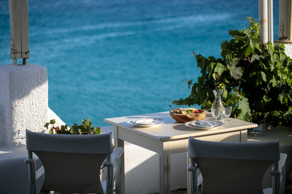 A full gentrified place with simple decoration and comfortable beds. Located jus  Avali Deluxe Suite, just a step to the beach Entire rental unit vacation rental 44947262