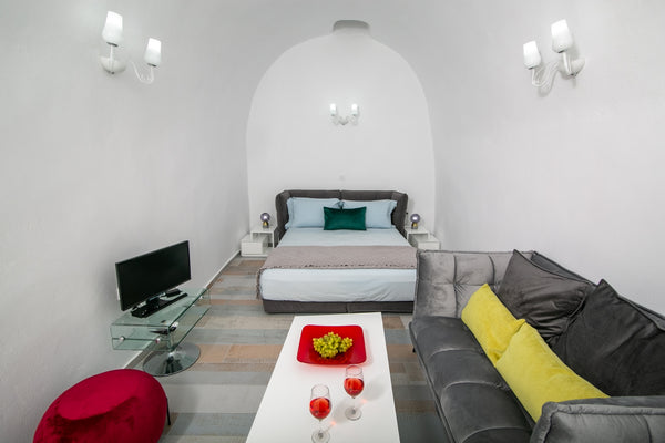 Located at Emporio village in Santorini, Elite houses offer an authentic experie Athens, Greece Elite Brand New Deluxe Apartment Entire home vacation rental 37938988
