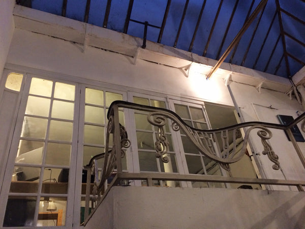 je loue mon atelier-logement qui se trouve au centre de Paris, dans une impasse  Paris, France atelier -logement au coeur de Paris Entire loft vacation rental 17742558