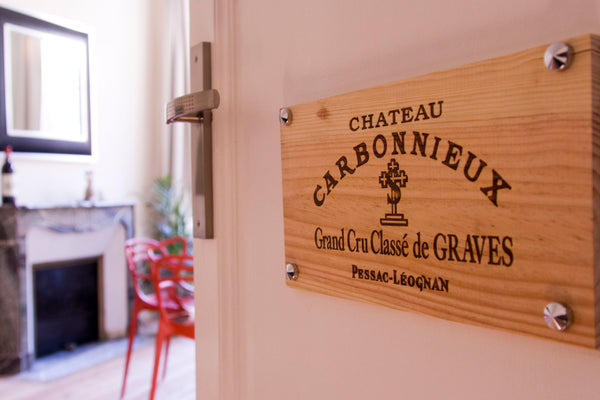 Appartement de 60m², au premier étage sans ascenseur, une chambre double (possib Bordeaux, France T2 spacieux et lumineux à 2 pas de la cathédrale Entire rental unit vacation rental 21484598