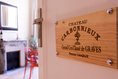 Appartement de 60m², au premier étage sans ascenseur, une chambre double (possib Bordeaux, France T2 spacieux et lumineux à 2 pas de la cathédrale Entire rental unit vacation rental 21484598