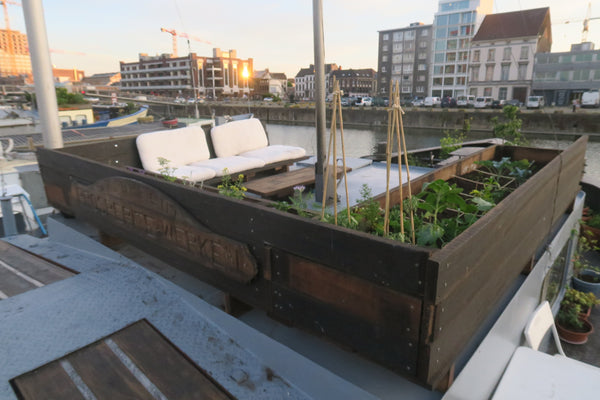 Prosperite boat is located in the charming industrial site on the waters of old  Ghent, Belgium PROSPERITE BOAT Boat vacation rental 13509414