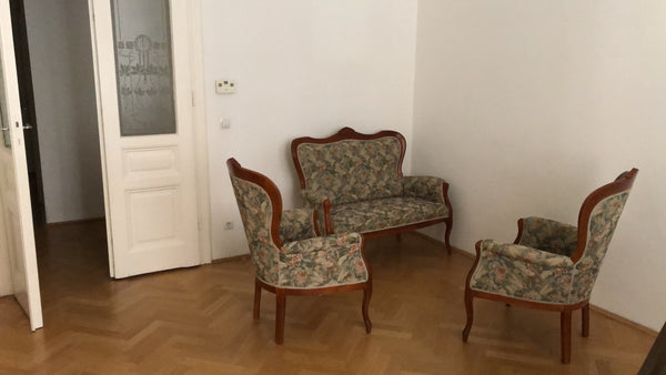 For travelers who want to take in the sights and sounds of Vienna, my place is a Vienna, Austria Urban central apartment in the heart of Vienna Entire rental unit vacation rental 597512150082727205
