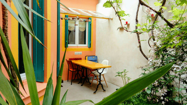 C'est un appartement atypique, confortable et calme situé au coeur du quartier d Paris, France Etonnant 2 pièces  avec jardin Entire rental unit vacation rental 4427638