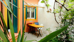 C'est un appartement atypique, confortable et calme situé au coeur du quartier d Paris, France Etonnant 2 pièces  avec jardin Entire rental unit vacation rental 4427638
