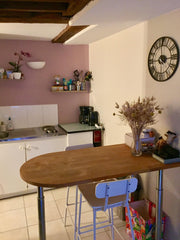 Ce logement parfaitement situé offre un accès facile à tous les sites et commodi Paris, France Cocon au cœur de Paris Entire rental unit vacation rental 19673519