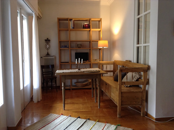 The flat ( 50 sq mt) with balcony on the first floor is  situated  at 3 minutes  Athens, Greece Cozy apartment - Acropolis / Koukaki Entire rental unit vacation rental 19313796
