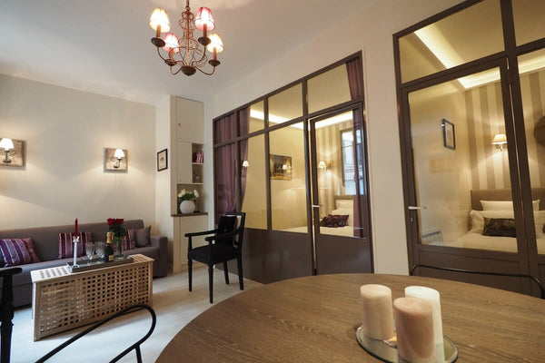 Elegant, refined, comfortable and central apartment in the heart of Paris next t Paris, France Saint Germain Elegant Suite Entire rental unit vacation rental 6206000