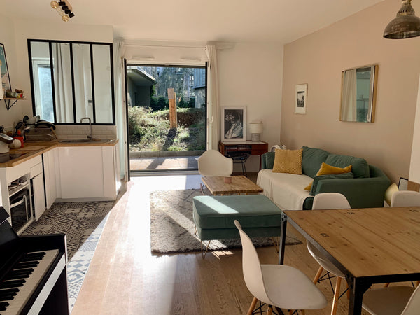 Appart idéalement situé dans le quartier verdoyant de Lyon confluence. Proximité Lyon, France Appartement terrasse plein cœur de Lyon confluence Entire rental unit vacation rental 755112825950169334