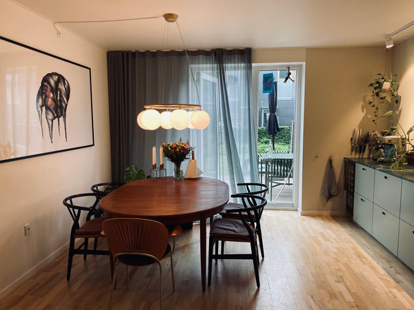 Modern, minimalistic and cosy house in three floors with two toilets. Located ne Copenhagen, Denmark Big and central cityhouse with private terrace Entire townhouse vacation rental 27576959