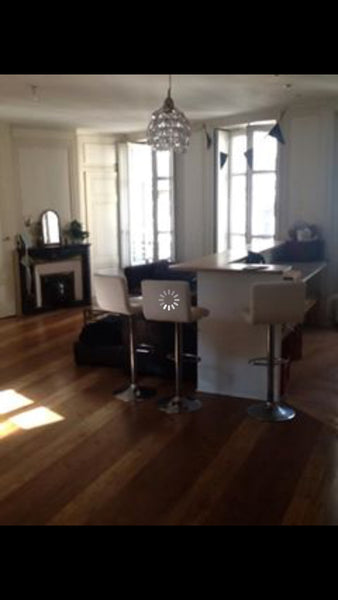 Appartement situé juste au dessus de la place des terreaux , à proximité de tout Lyon, France Chambre dans un appartement au dessus de l opéra Private room in rental unit vacation rental 23642294