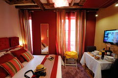 Located in a private residence in the heart of Paris nearby many museums, shops  Paris, France Gorgeous studio in the Haut-Marais Entire rental unit vacation rental 21581157