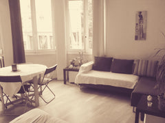 L'appartement fait 80 m2 avec 3 chambres (3 lits 2 places), un salon (un lit d'a Centre-Val de Loire, France Appartement 3 chambres à Jean Macé Entire rental unit vacation rental 9309867
