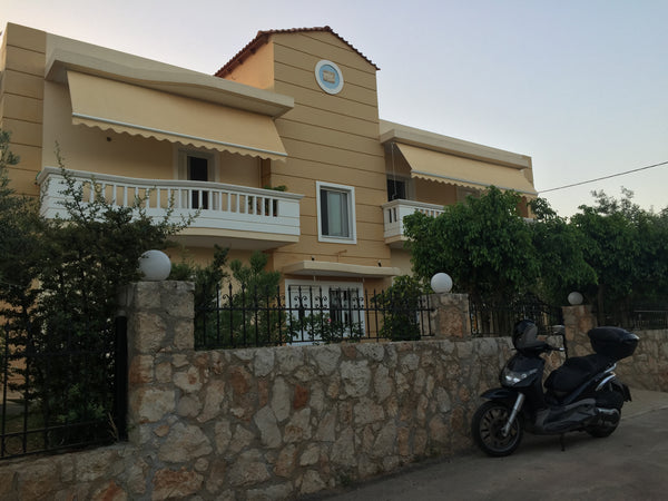 Healthy and quiet environment with a beautiful garden and olive trees.<br />The  Rethimnon, Greece Aroni peacefull apartment Entire rental unit vacation rental 13490538