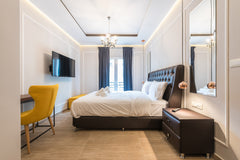 Unique atmospheric suite 49 square meters for 2ppl , of high aesthetics in a neo Athens, Greece Syntagma Luxury Living Lodge One "LLL1" - B2 Entire rental unit vacation rental 33481838