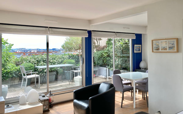 Penthouse in terrace garden with panoramic views above Paris roofs, Eiffel Tower Paris, France Rooftop panoramic view Paris, prox Bastille/Marais Entire rental unit vacation rental 20141263