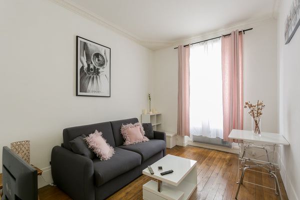 Studio très cosy situé à quelques pas de la Tour Eiffel, dans le quartier de Bea Paris, France Very Cosy Studio - Eiffel Tower Entire rental unit vacation rental 9343186