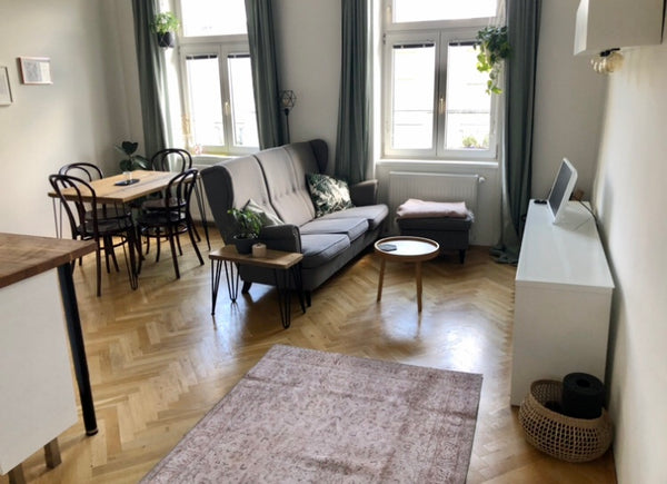 My flat is located right in the city center of beautiful Vienna. You are only tw Vienna, Austria Beautiful flat in the heart of Vienna Entire rental unit vacation rental 44748244