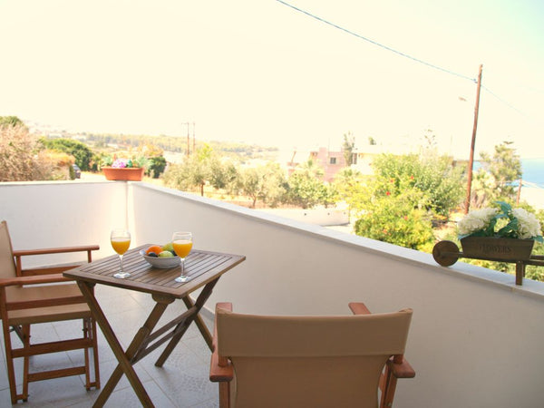 - Really bright and cozy apartment, balcony with perfect view.<br /><br />- 350m Rethimnon, Greece Sailors apartment - classic Entire rental unit vacation rental 6237428