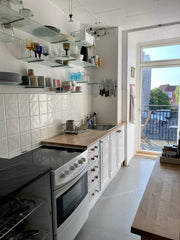 Dejligt hjem med stue, to soveværelser og altan. 5 min. gang fra metro og lige v Copenhagen, Denmark Central lejlighed med altan på Nørrebro Entire rental unit vacation rental 652068177199457041