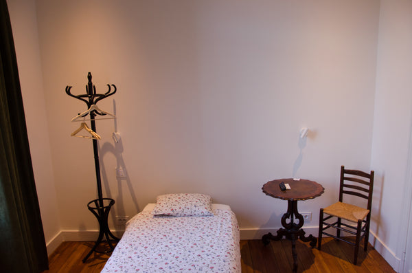 Albert Molière est une maison de maître bruxelloise de 1906, adaptée pour vous a Brussels, Belgium Albert Moliere : chambre single côté jardin Room in bed and breakfast vacation rental 29625700