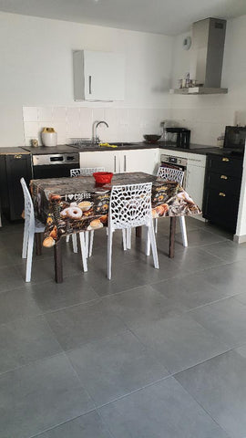 Beau T3 spacieux, a louer pour courte période (1 jour à 4 semaines max) à Lyon 8 Lyon, France très beau T3 avec terrasse à Lyon 8eme Entire rental unit vacation rental 43612551