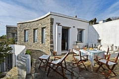 Das traditionell griechische Haus bietet viele Rückzugsmöglichkeiten im Schatten Zurich, Switzerland Idyllisches Haus auf Tinos Entire home vacation rental 16820309