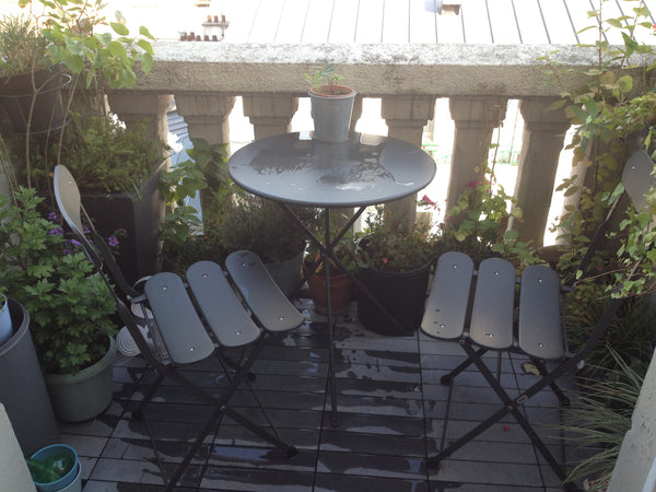 Studio 21 sq/meters with a charming terrace and nice view, very closed from cana Paris, France Lovely appt with terrace Paris 10 Entire rental unit vacation rental 3846047