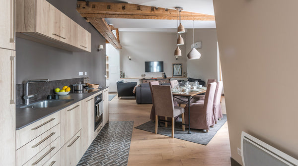 Ce grand Atelier d'artiste rénové propose un hébergement dans Paris, à 400 mètre Soisy-sur-Seine, France Atelier d'artiste Bastille 2 Entire rental unit vacation rental 22317627
