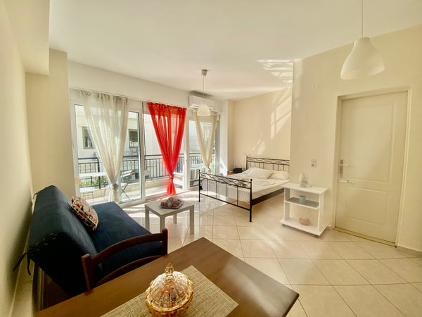 This lovely and comfortable studio is located at the heart of the town, the pede Agios Nikolaos, Greece City's heart Entire condo vacation rental 558475202924483988