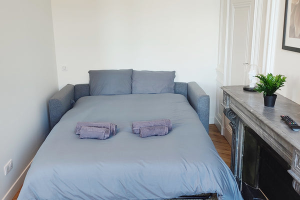 A proximité de la Gare Perrache et de tous les commerces de la Rue Victor Hugo,   LET'S - Chic & Cosy Perrache - Lyon Entire rental unit vacation rental 780166057004385566