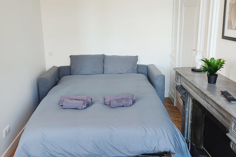 A proximité de la Gare Perrache et de tous les commerces de la Rue Victor Hugo,   LET'S - Chic & Cosy Perrache - Lyon Entire rental unit vacation rental 780166057004385566