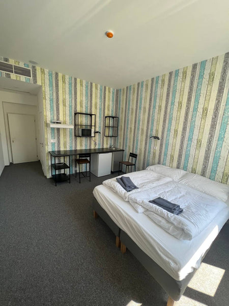 Beautiful room 3004 on the upper floor in the center of Prague. RECONSTRUCTION o Prague, Czechia Room 304 on the upper floor (RECONSTRUCTION WORKS) Private room in condo vacation rental 641698311436633162