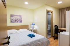 Cozy chic apartments that welcome you to a 100% safe stay, within walking distan Alimos, Greece Syntagma Kyniska Cosy Bedroom Entire rental unit vacation rental 38141513