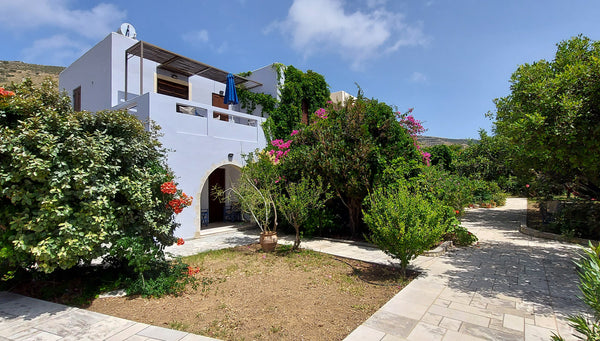The apartment is at ground floor of a vacation building with 5 apartments. It is Greece Ground floor apartment 250 m away of the beach Entire rental unit vacation rental 42195219