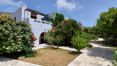 The apartment is at ground floor of a vacation building with 5 apartments. It is Greece Ground floor apartment 250 m away of the beach Entire rental unit vacation rental 42195219