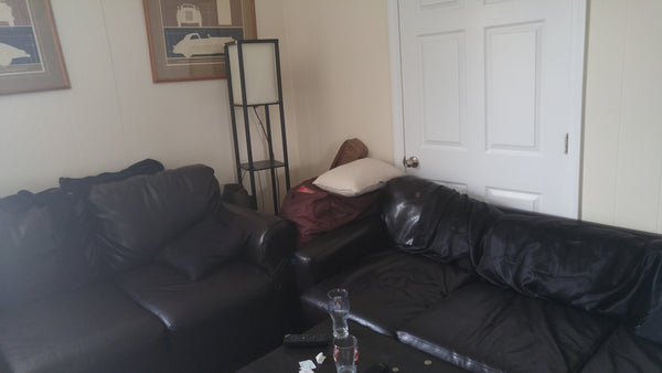 The apt is in a great location. Right off Lorimer St, 2 blocks from the L train  Los Angeles, CA Rental unit in Brooklyn · 2 bedrooms · 2 beds · 1 bath Entire rental unit vacation rental 6758846