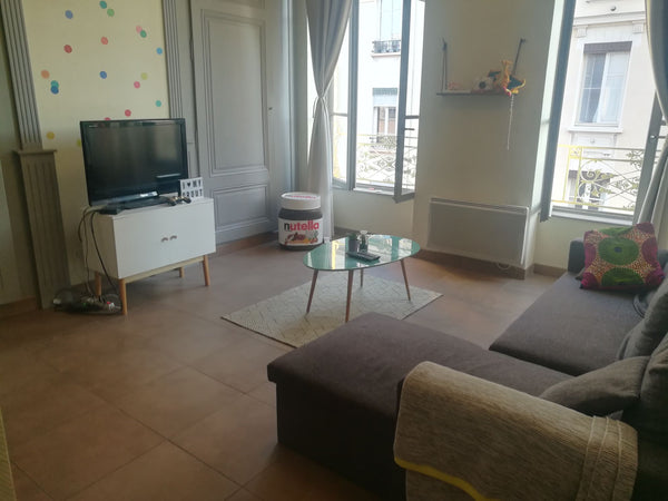 Très joli appartement à 15 minutes à pieds de la presqu'île, et 5 minutes du mét Paris, France Appartement coloré au centre de Lyon Entire rental unit vacation rental 28923577