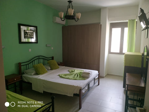 Beautiful location, quiet neighboorhoood, 5 minutes from Old Town center.<br /><  Old Town Deluxe Apartment Entire condo vacation rental 44258722