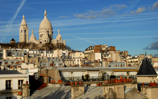 Très bel appartement de type haussmannien situé à Montmartre. Très calme donnant  Nice apartment in Montmartre Entire rental unit vacation rental 7069817